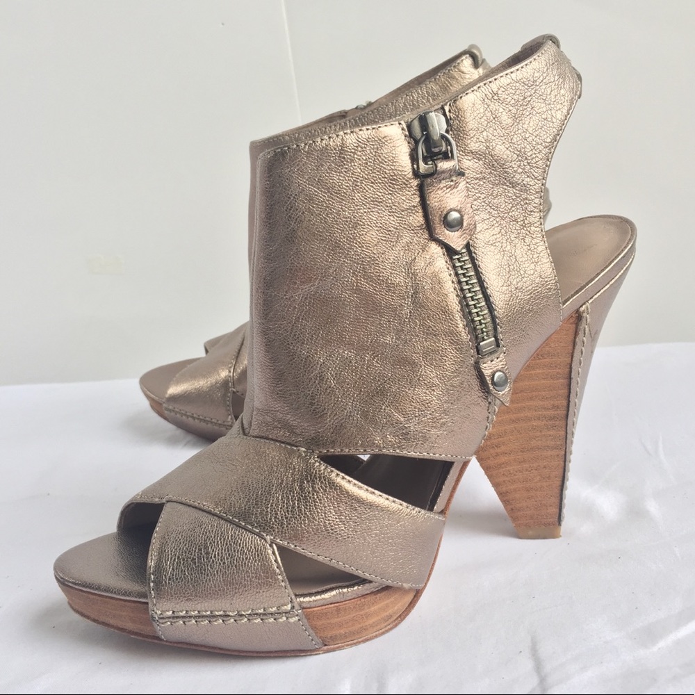 belle by SIGERSON MORRISON metallic heelsPlatform